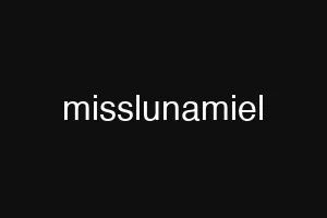 misslunamiel